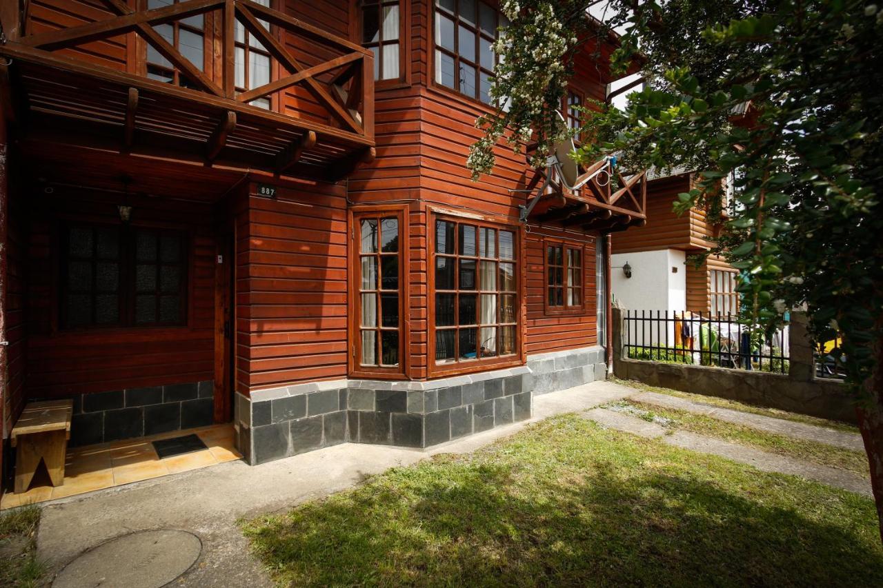 Hostel El Alcazar Villarrica Esterno foto